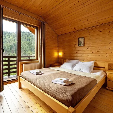 медовий двір Hotel Rozhanka Nizhnyaya