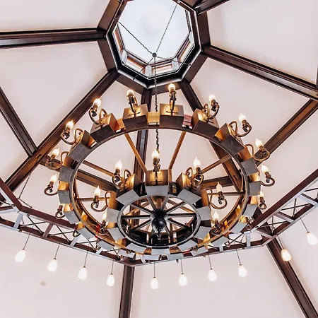 Hotel медовий двір Rozhanka Nizhnyaya