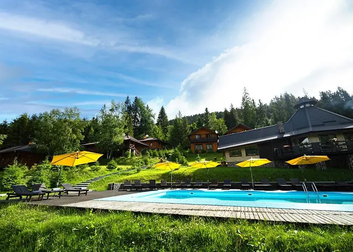 медовий двір Hotel