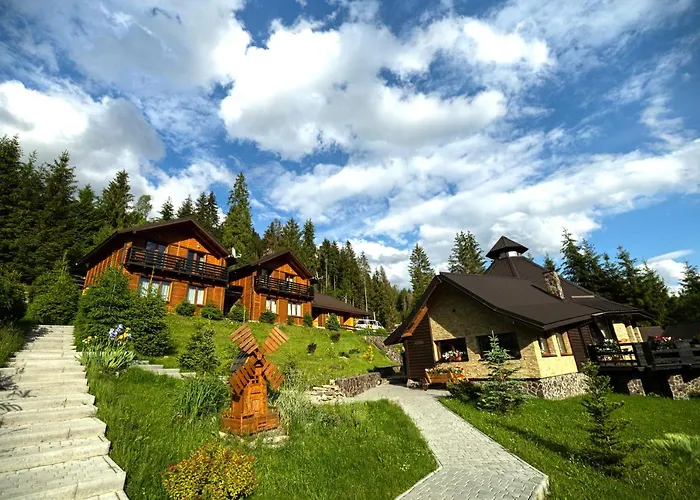 медовий двір Hotel Rozhanka Nizhnyaya