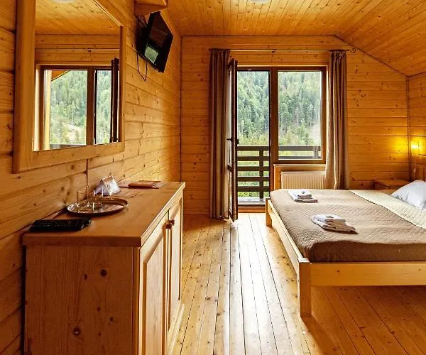 медовий двір Hotel