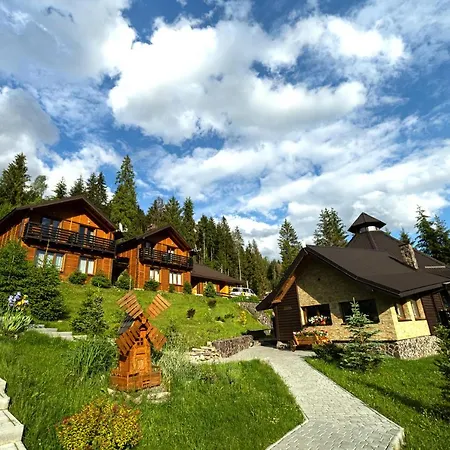 медовий двір Hotel Rozhanka Nizhnyaya