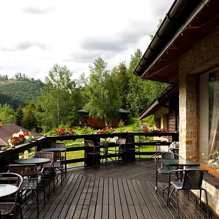 медовий двір מלון Rozhanka Nizhnyaya