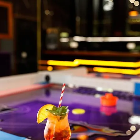 медовий двір * Rozhanka Nizhnyaya