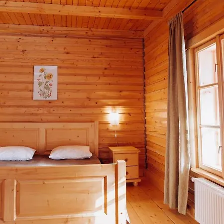 медовий двір Rozhanka Nizhnyaya